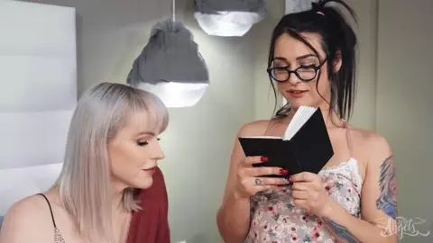 TransAngels – Khole Kay & Lianna Lawson – Dirty Bedtime Story