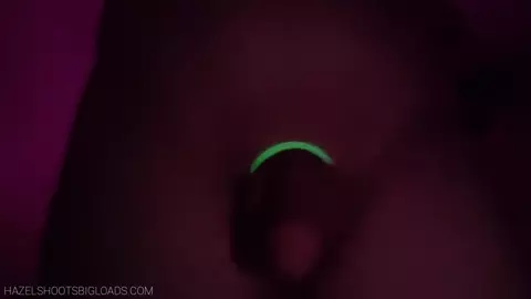 Hazelshootsbigloads – Glow In The Dark Anal Fun POV