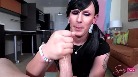 Sissy POV – Samantha Axe – Masculine Guy Gets Into Being Feminine And Sexy