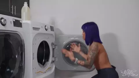 TransAngels – TS Foxxy – Dirty Towels