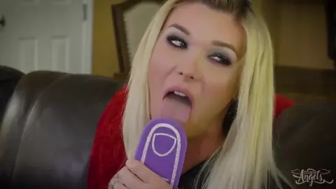 TransAngels – Aubrey Kate – The Stepmom Dickstraction