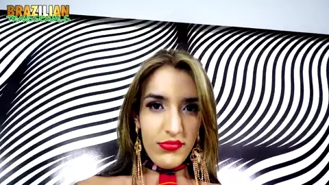 Brazilian Transsexuals – Sexy Babe TS Vitoria Neves In New Solo