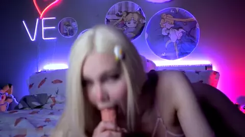 Chaturbate - Blondelashes19 - Fairy Tale GoldiCCocks