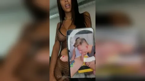 bustforcapri fishnet