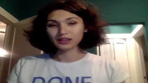 Sarah SeaSol slutty anal toying and mukbang show