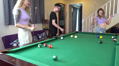 BILLIE BEAUMONT - Loser In the Middle Of A Fuck Sandwich (OF)