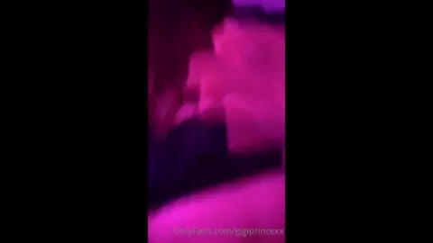 TS GigiprinceXX on her knees to please