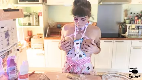 EMMA LITTLE TS and French cuisine (OF)