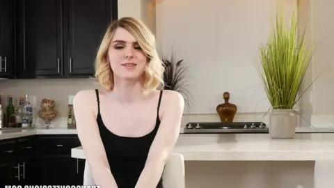 Ella Hollywood Ts Confessions