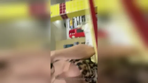 ELLOAH GUEDES - in Public