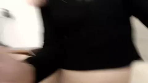BUMBUMKALIBUM HUGE CUMSHOT IN TABLE CLOSEUP