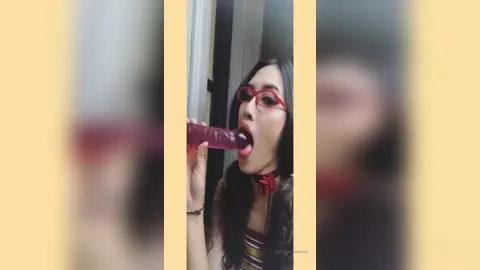 emilyunicorn 01 04 2020 oops my cock fell out of my panties