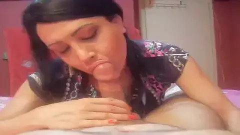 tunisian trans sacking a dick and getting fucked