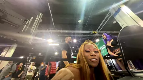 Vanniall Exxotica Chicago