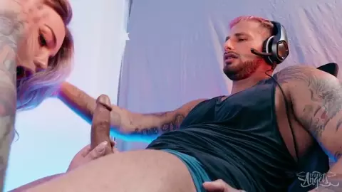 Lilyadick Playing With The Npc Babe