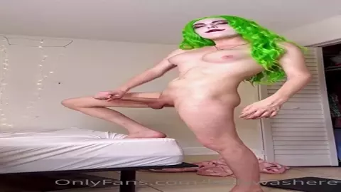 Kelly Nixe Dressed As Joker And Harley Quinn stroking her big tranny cock